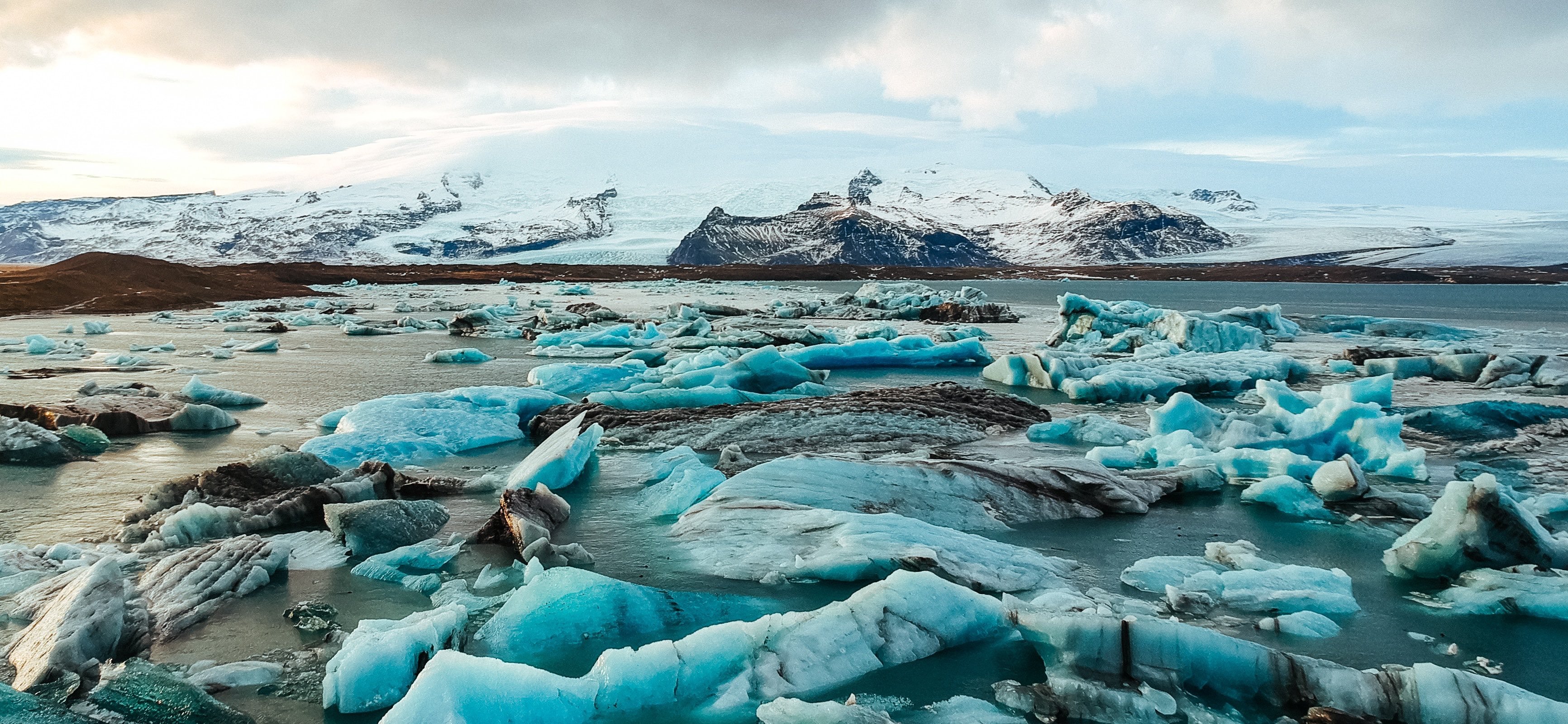 Sea ice melting and the warm currents of the Atlantic Ocean: the steps forward of science for increasingly detailed information