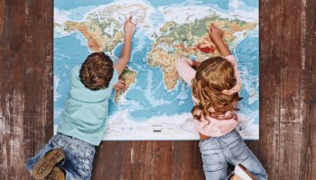 Un'opportunità per le scuole di tutta Italia. Un ciclo di incontri online gratuiti su giornalismo, fake news e cambiamenti climatici a cura di Focus Junior con la collaborazione di Fondazione CMCC e CICAP - Comitato Italiano per il Controllo delle Affermazioni sulle Pseudoscienze. Scopri il programma della Focus Junior Academy 2023.