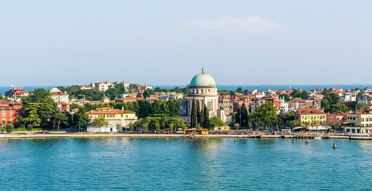 Rising risk: Analyzing climate change’s impact on venetian coastlines