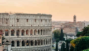 2024 was the hottest year on record for the Italian capital, with rising trends across all temperature-related indicators and their impacts on people. This was compounded by a decrease in annual rainfall and an increase in episodes of intense and violent precipitation. And the future is not looking much brighter as summer heatwaves are projected to rise by up to 186%. CMCC presents a comprehensive climate analysis for Rome: an interactive monitoring system with ultra-high-resolution climate indicators to support the identification of locally tailored climate adaptation actions.