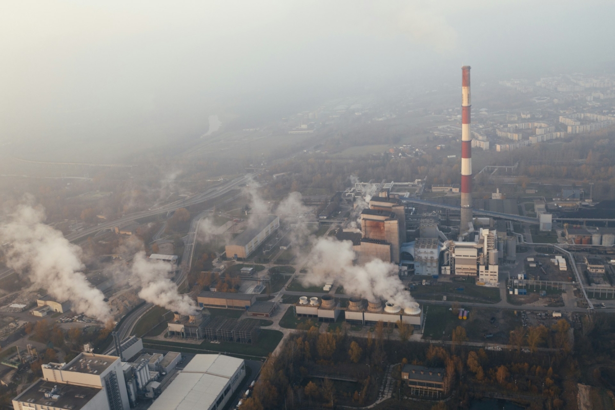 Benefici della riduzione dell’inquinamento atmosferico per la salute e l’economia grazie a politiche climatiche ambiziose
