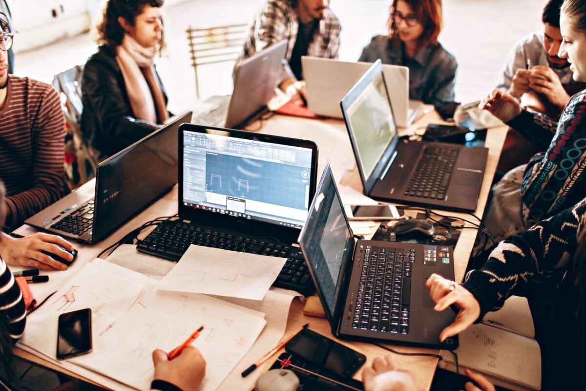 From climate data to climate knowledge: building a Digital Academy around its users
